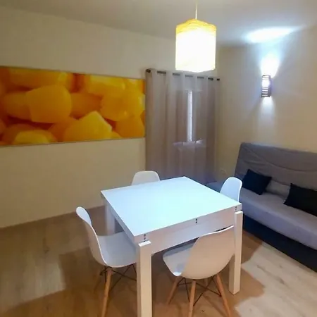 Duplex Acollidor Al Centre De Aptgarbi Appartamento